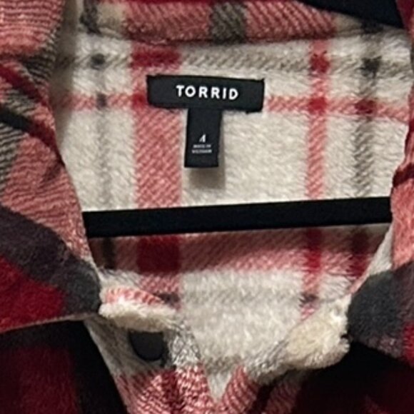 Torrid Red Plaid Fleece Shacket • Women’s Sz 4 Super Soft Longline Shirt Jacket - Picture 4 of 4